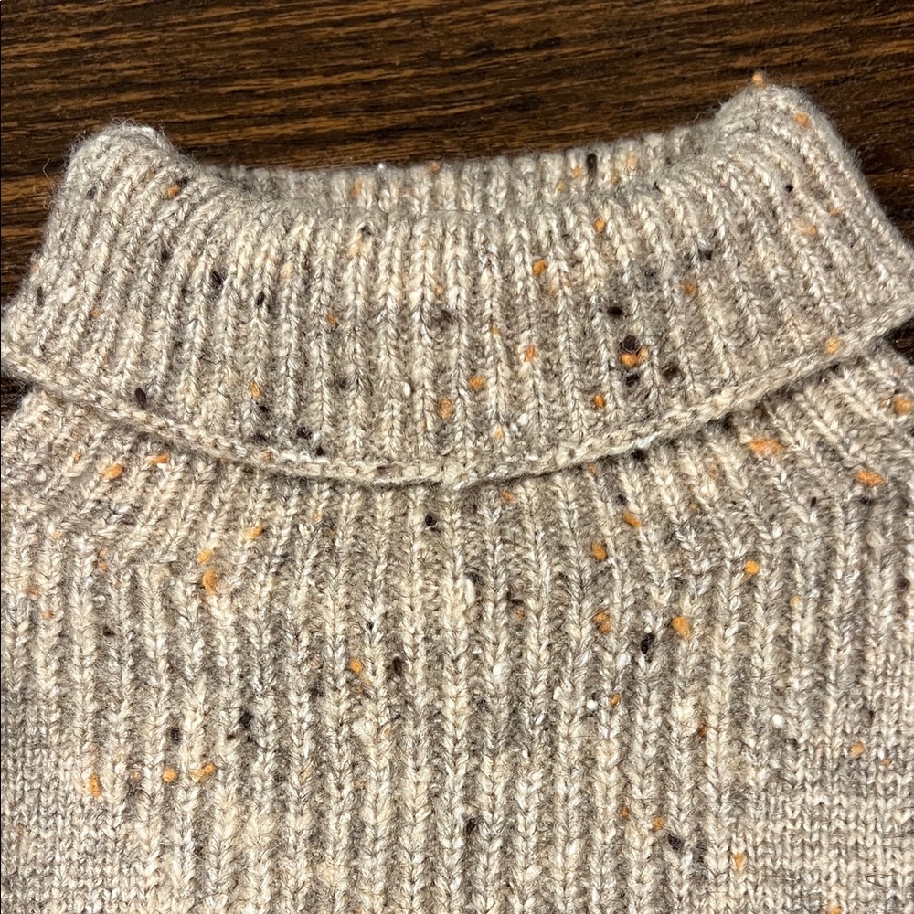 She + Sky Beige Speckled Turtleneck Sweater - Picture 4 of 6